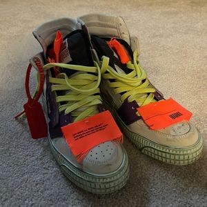 Off white womens size 7 sneakers